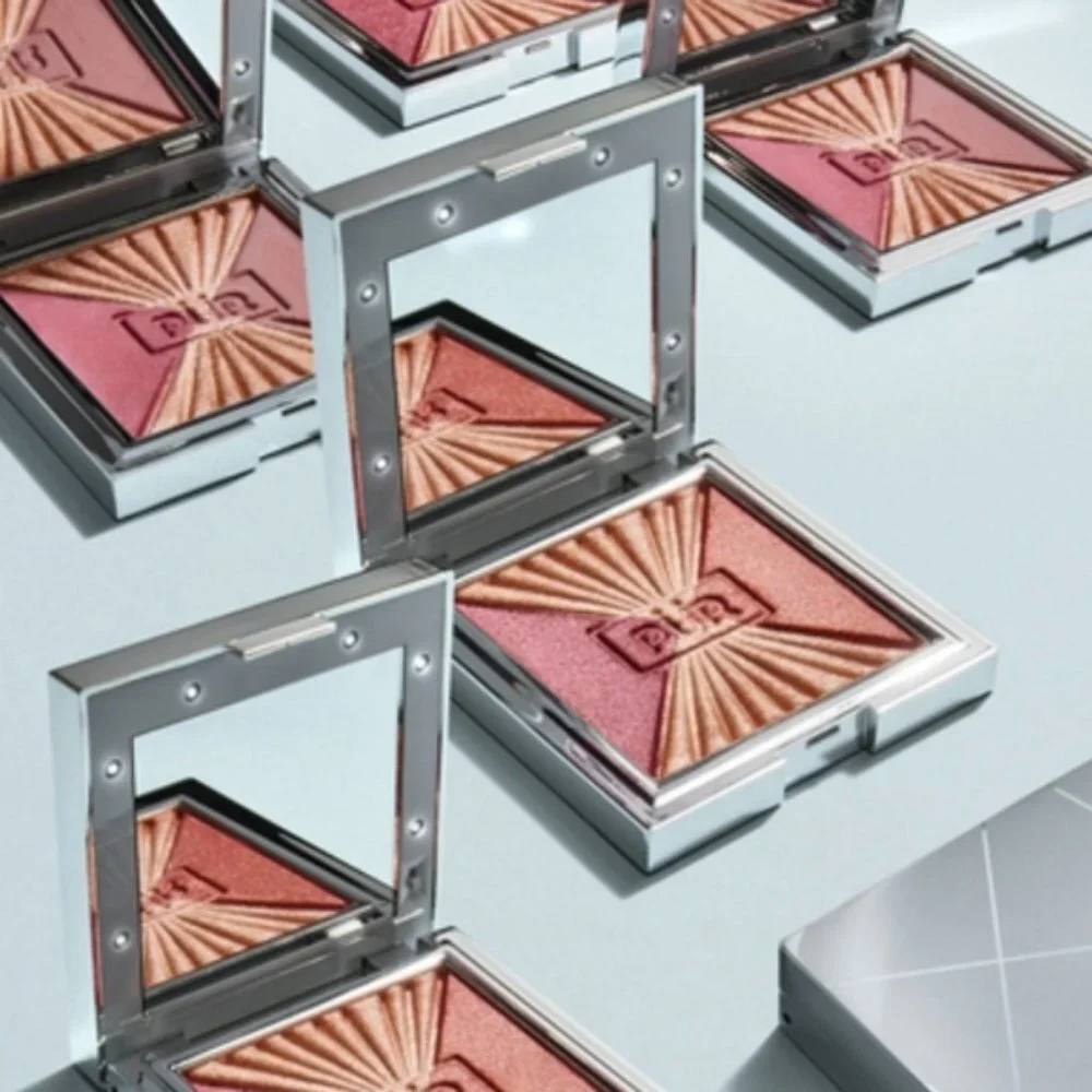 PUR Out of the Blue Light Up Blush Vanity Palette